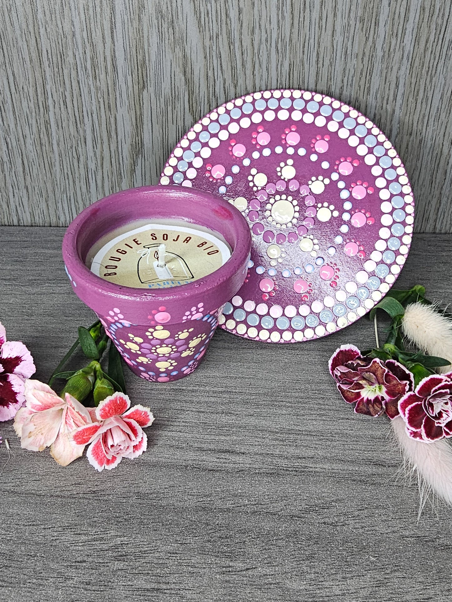 Bougie parfumée artisanale dans pot peint à la main