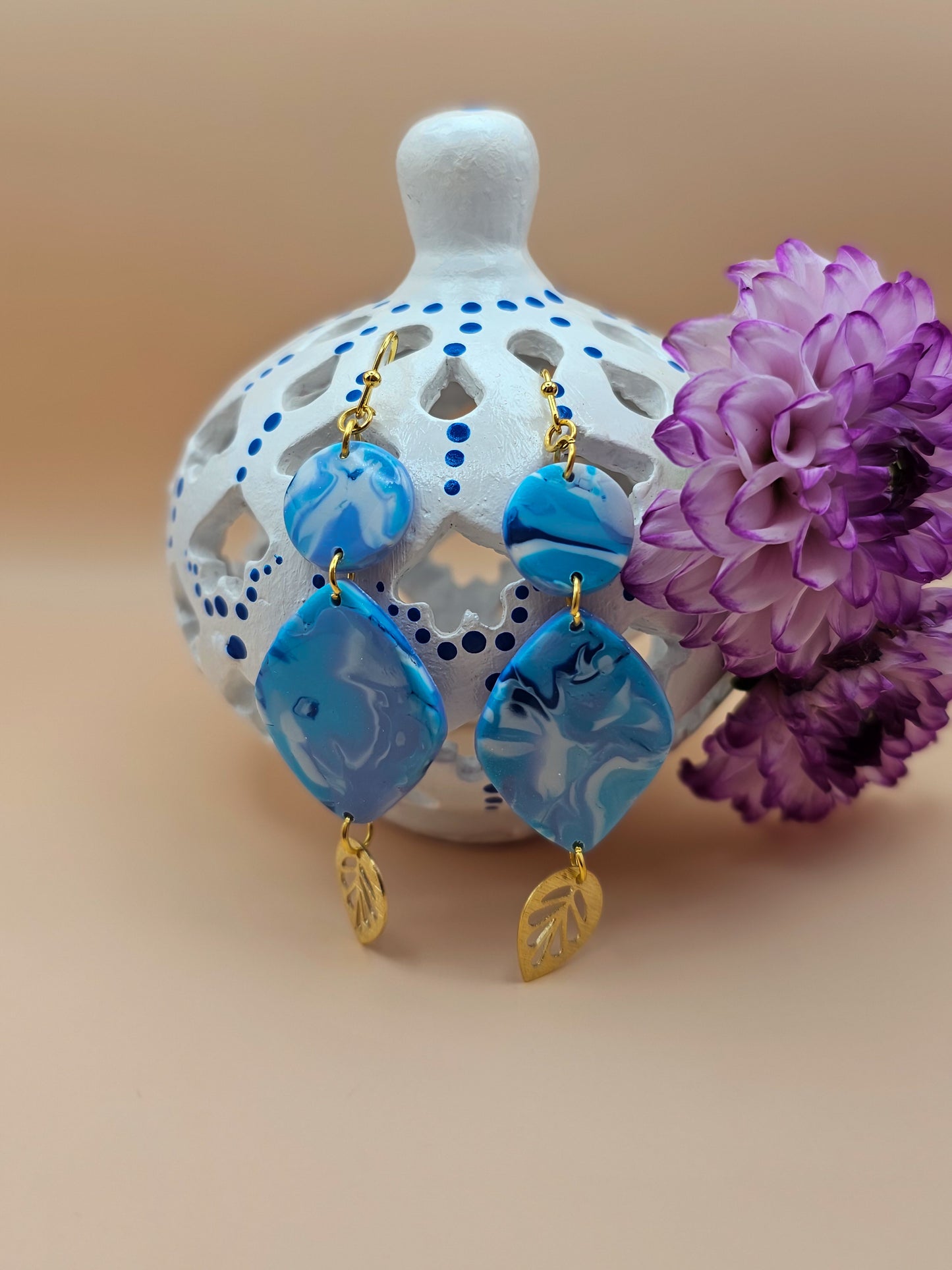 Boucles d’oreilles bleues effet marbré