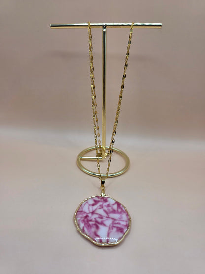 Set bijoux rose marbré – boucles, collier papillon, pendentif & bague