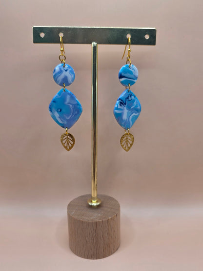 Boucles d’oreilles bleues effet marbré