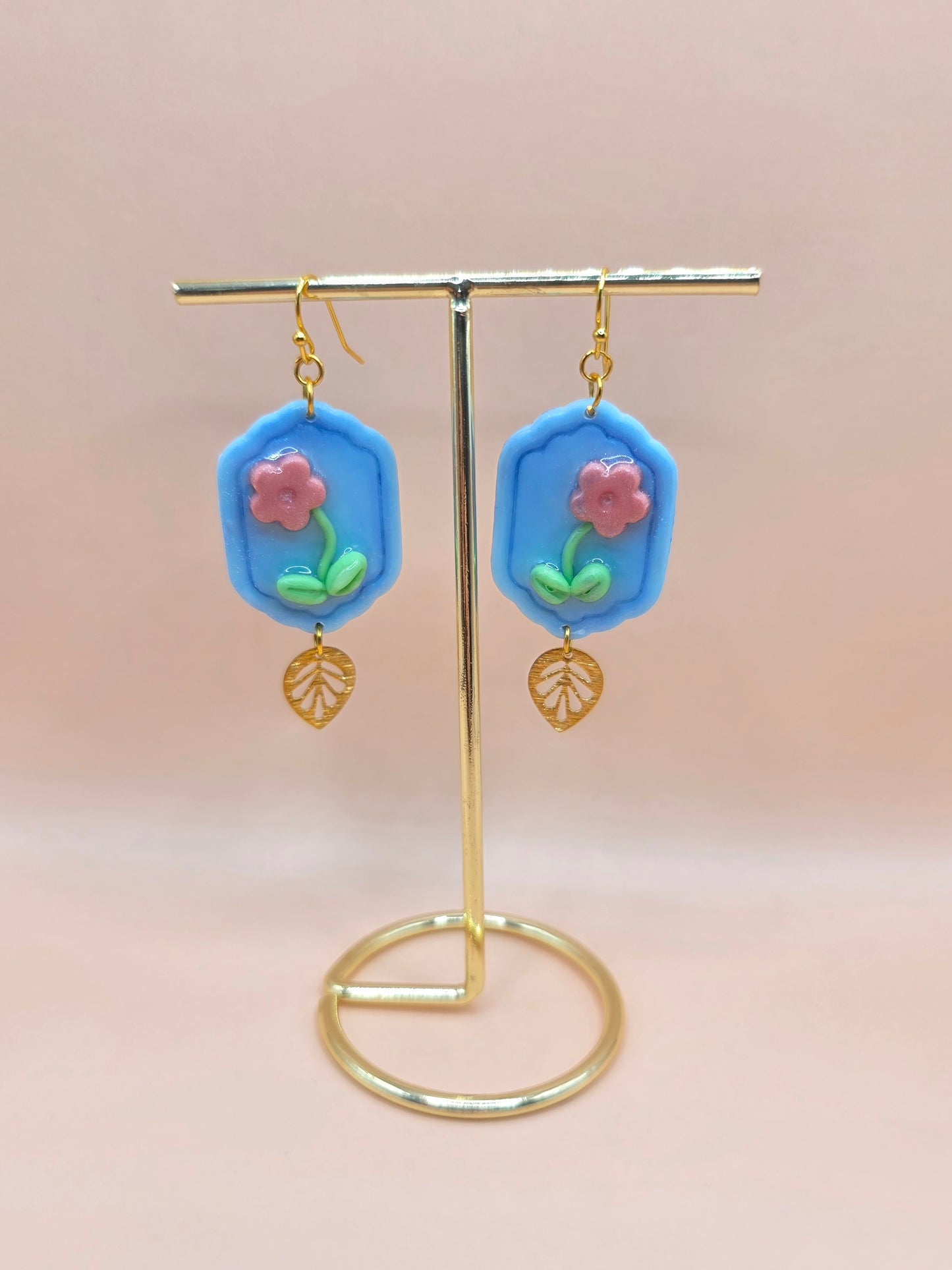 Boucles d’oreilles florales bleues