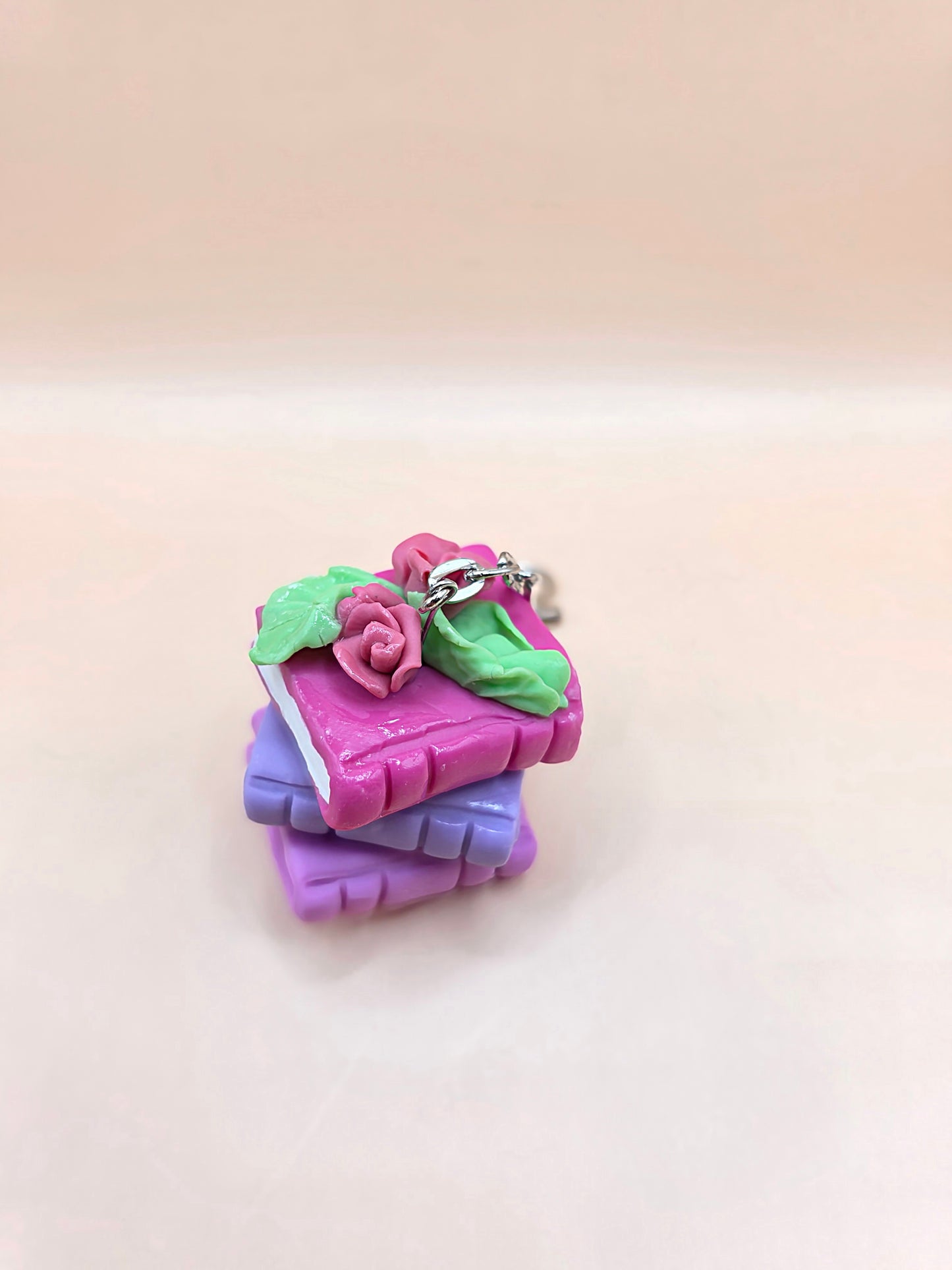 Porte-clé livre rose