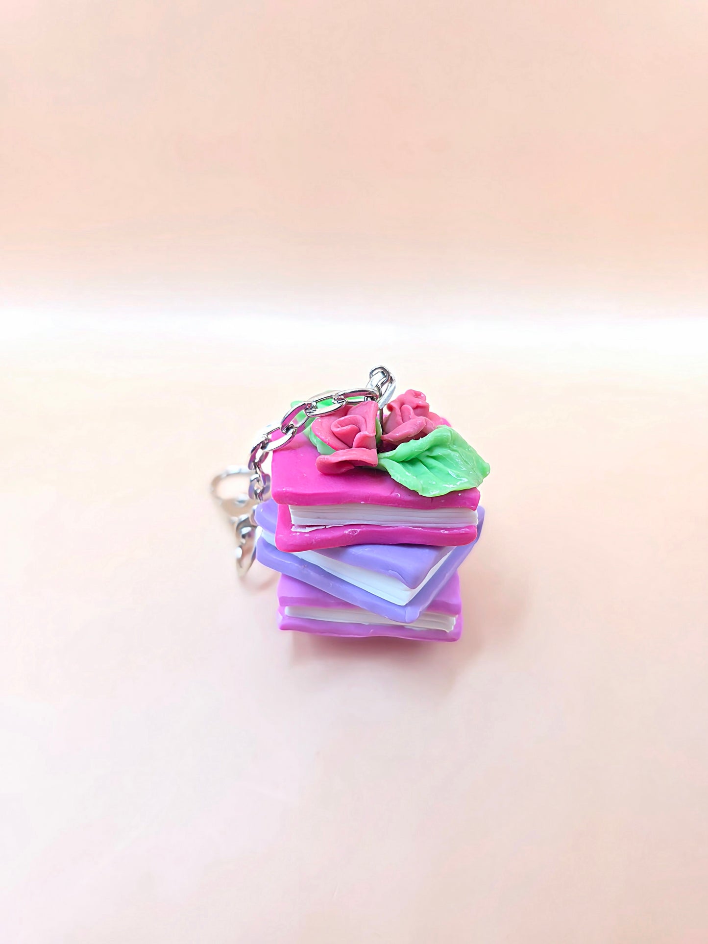 Porte-clé livre rose