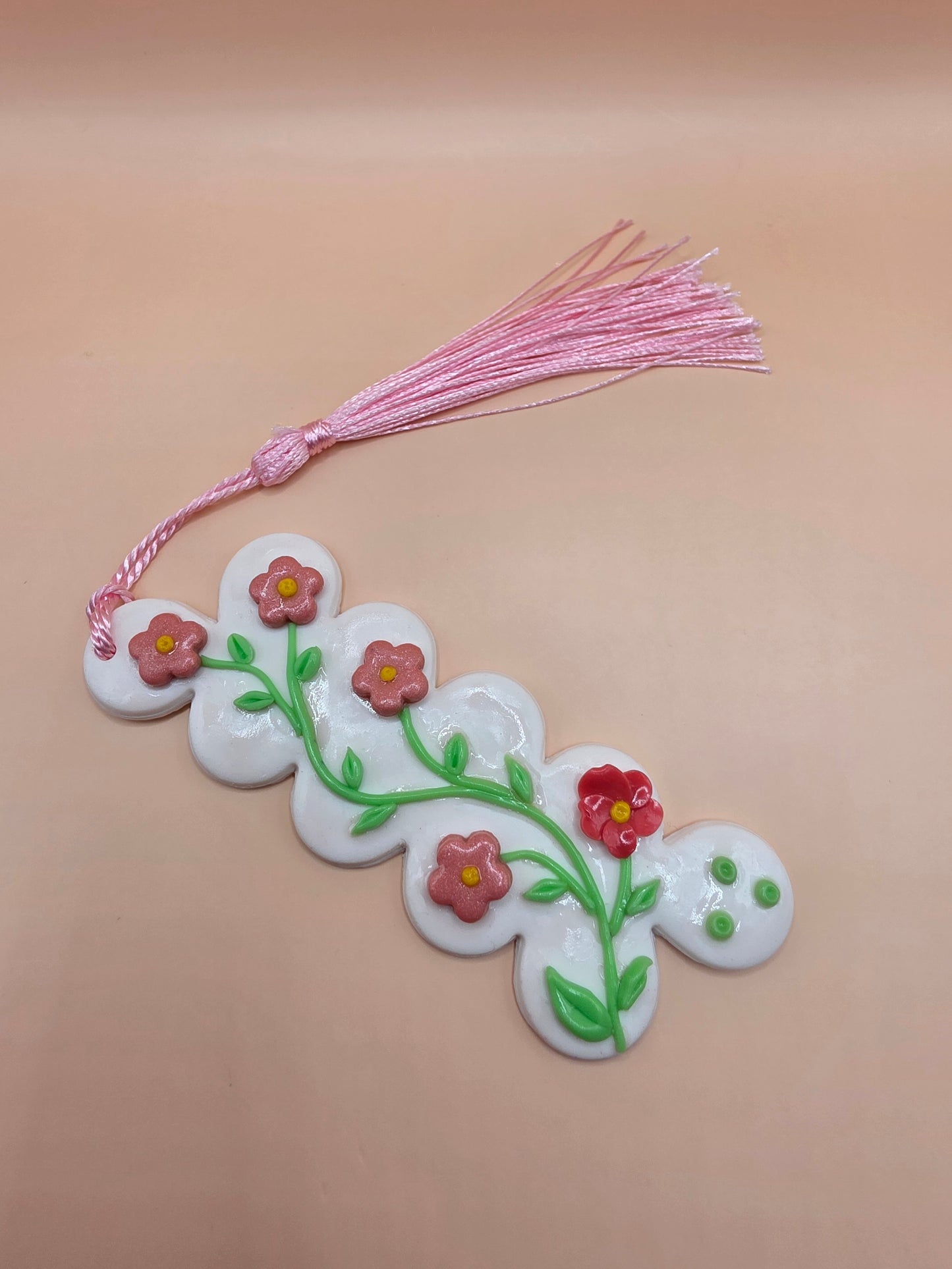 Marque-page motif fleurs en pâte polymère