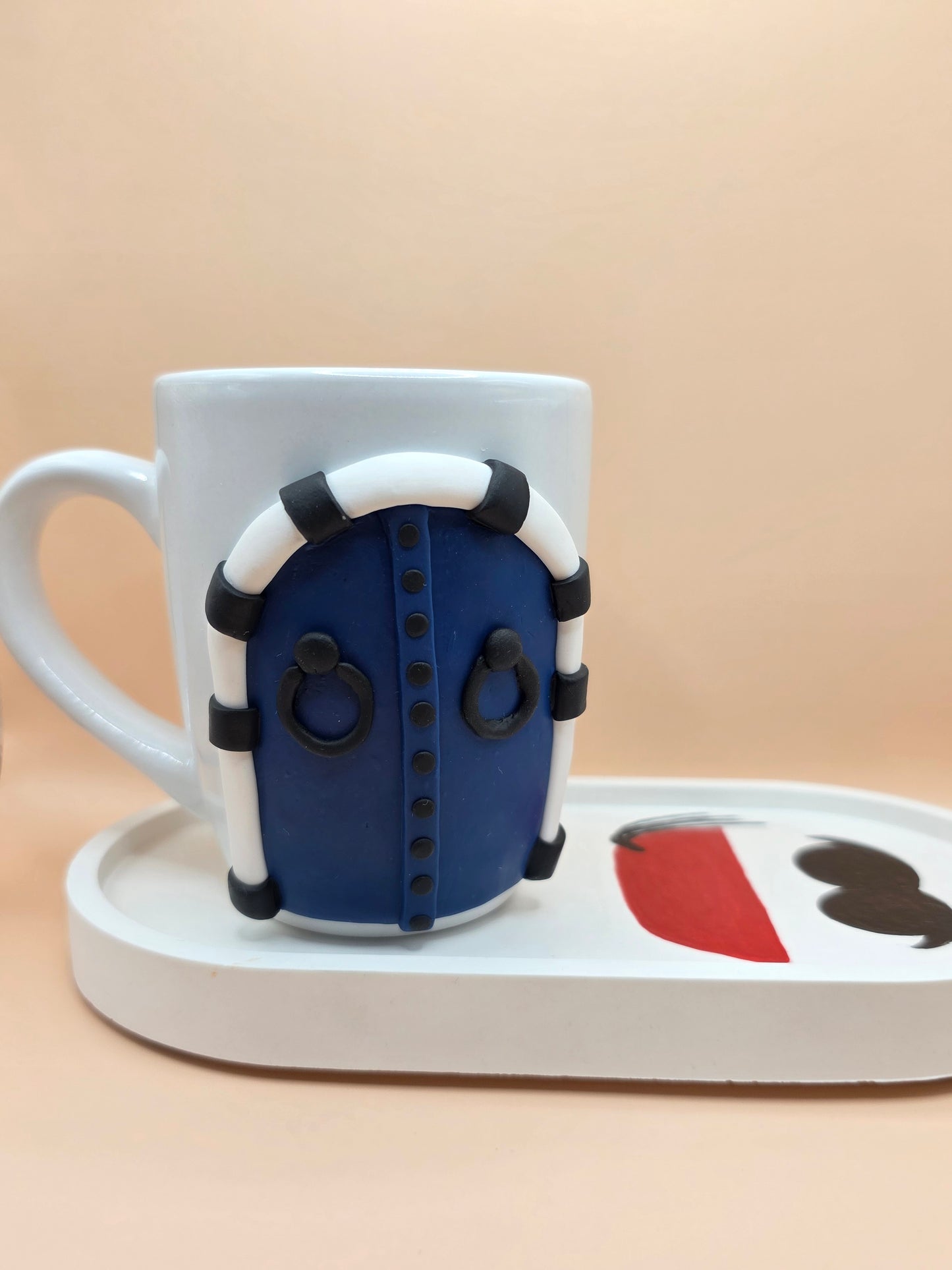 Tasse porte bleue tunisienne avec plateau