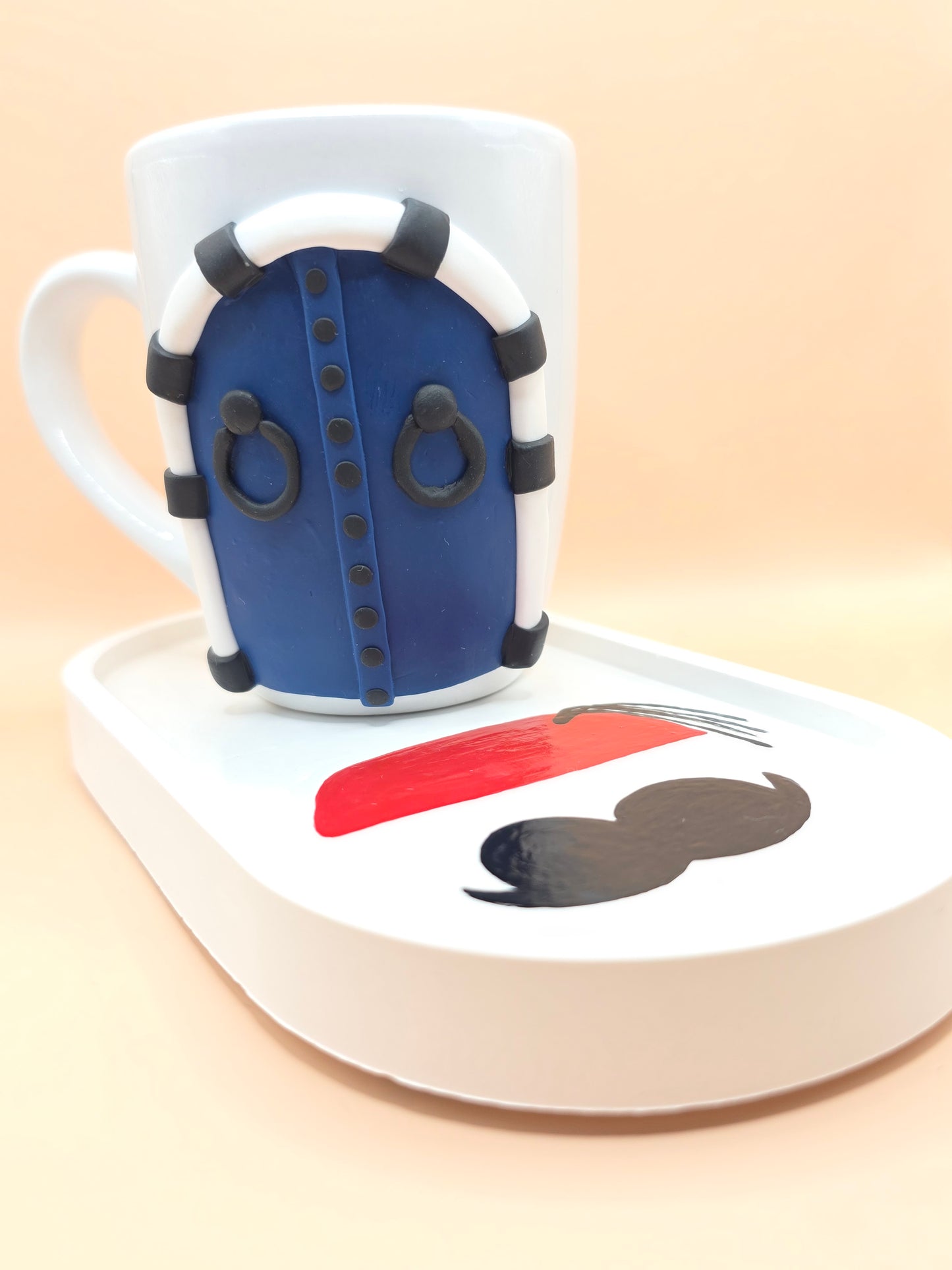 Tasse porte bleue tunisienne avec plateau
