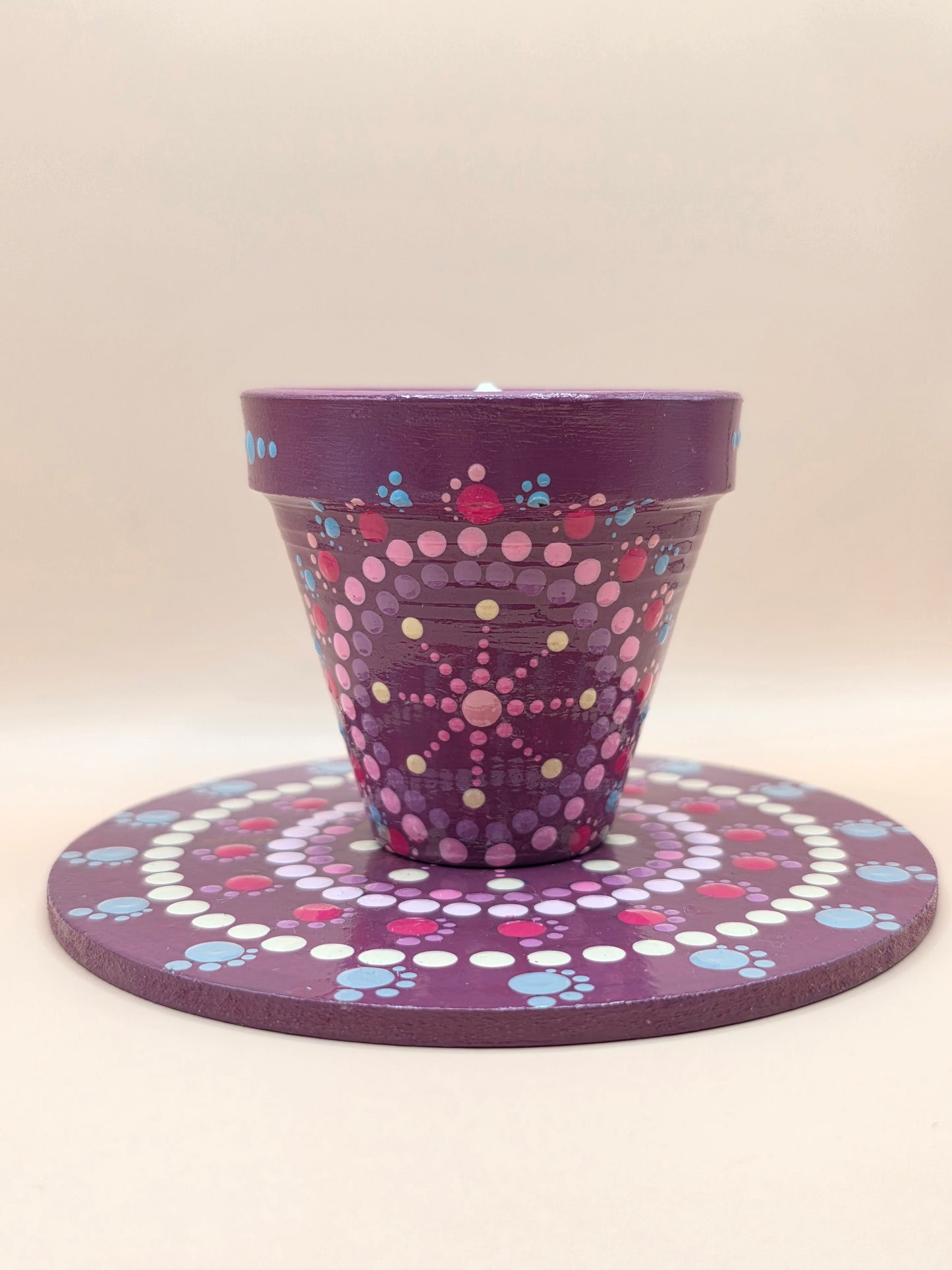 Bougie parfumée artisanale dans pot peint à la main