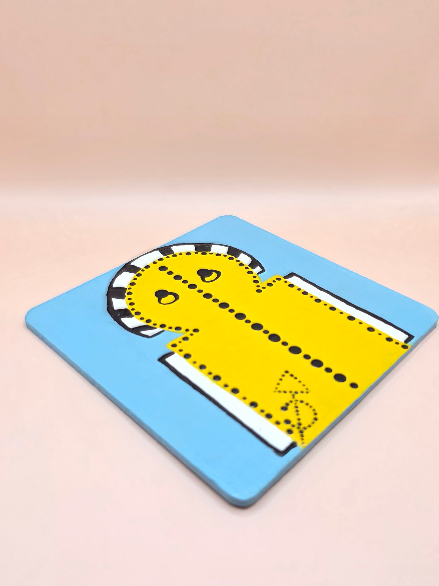 Tasse porte tunisienne jaune avec dessous de tasse assorti – création artisanale
