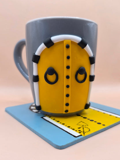 Tasse porte tunisienne jaune avec dessous de tasse assorti – création artisanale