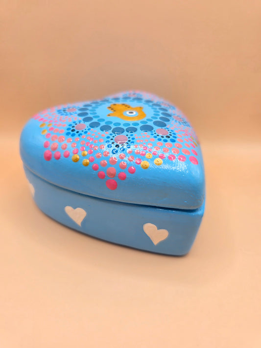 Boîte à bijoux cœur bleu – décorée à la main