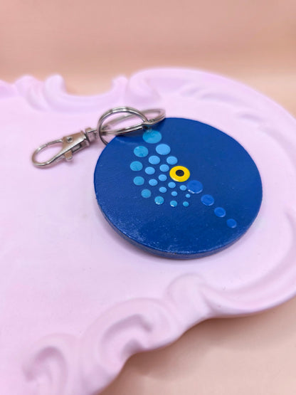 Porte-clé rond en bois bleu