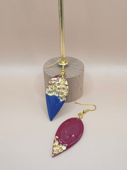 Boucles goutte bleu & bordeaux avec éclats dorés