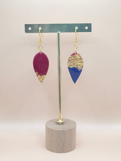 Boucles goutte bleu & bordeaux avec éclats dorés