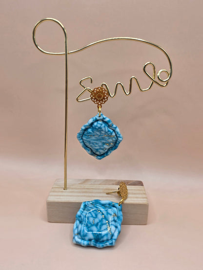 Set bijoux bleu marbré – boucles + bracelet corde
