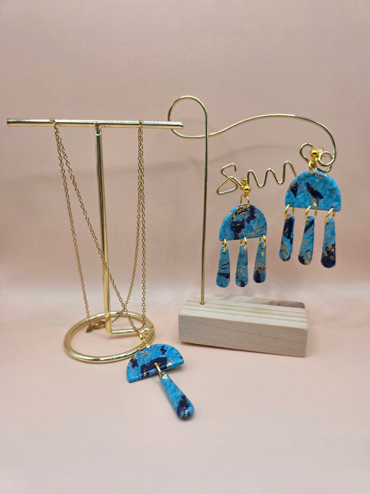 Set bijoux bleu marbré doré – boucles d’oreilles & collier assorti
