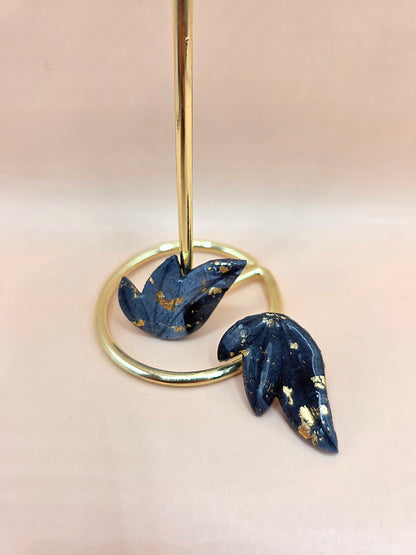 Boucles d’oreilles feuille noire et or
