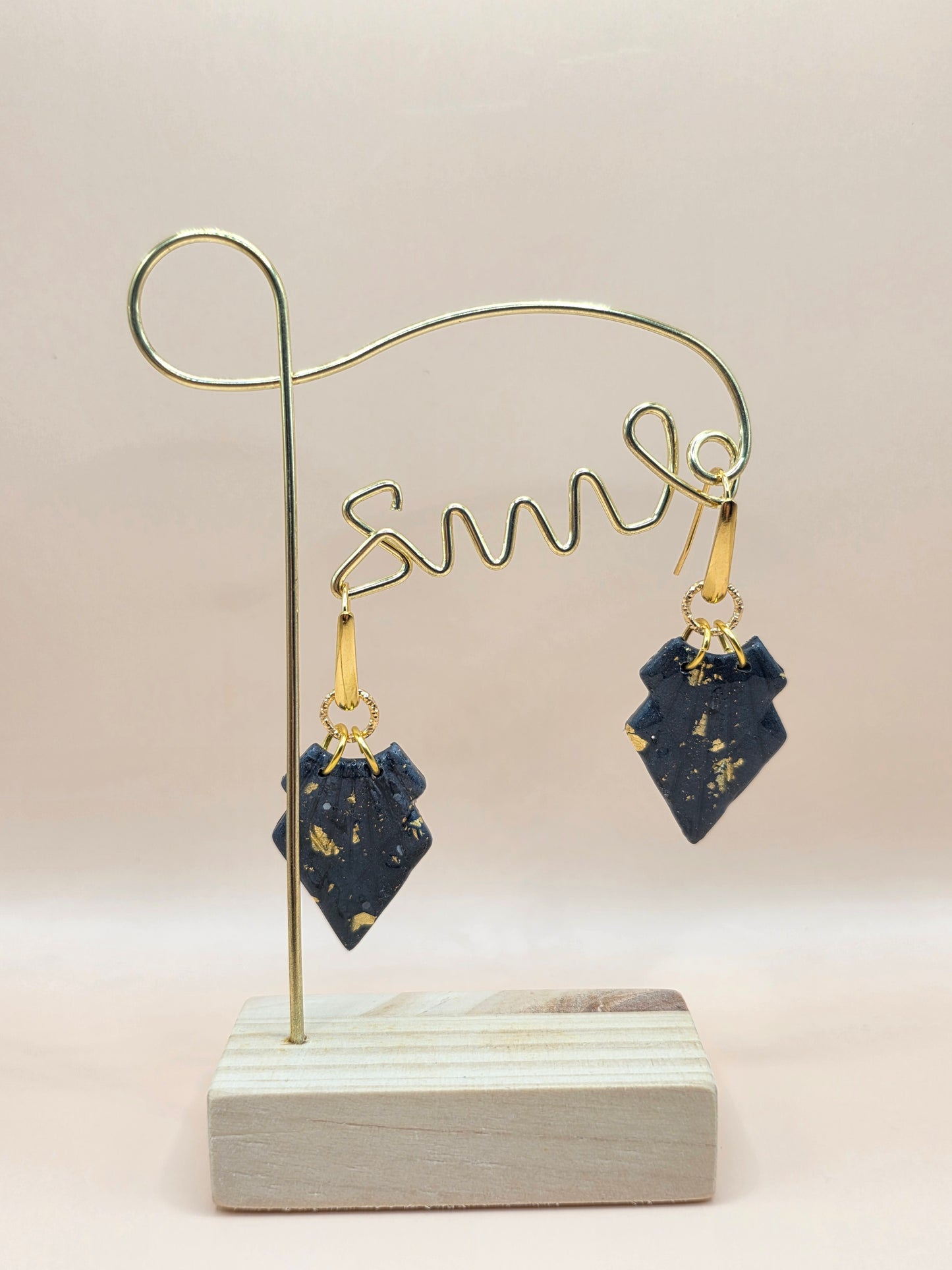 Boucles d’oreilles noir marbré doré