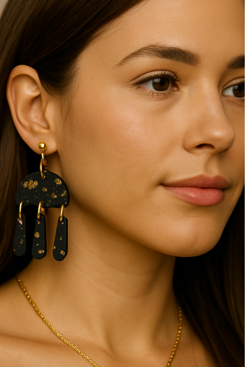 Set bijoux noir marbré doré – boucles d’oreilles & collier assorti