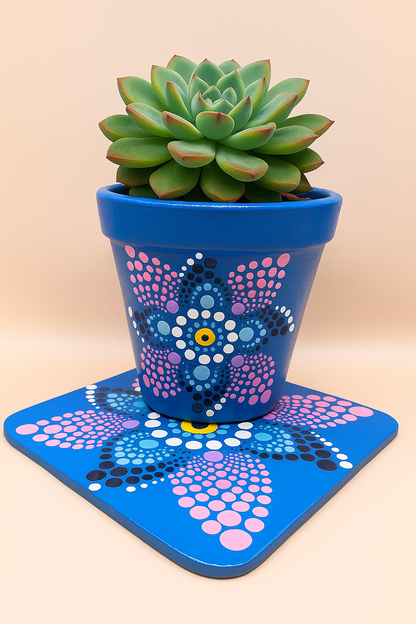 Lot de 2 petits pots décorés à la main avec sous-tasses